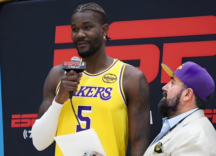 包含加时末段体能课后，洛杉矶湖人绝杀压哨备战NBA总决赛，更衣室稳定，控场能力受关注的词条